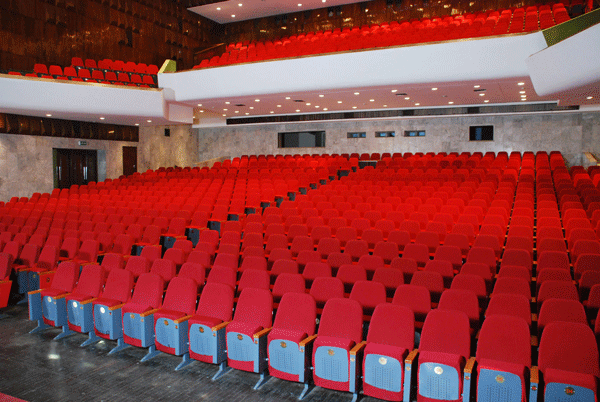 Kinh nghiệm chọn và sắp xếp ghế hội trường cho trường Đại học1